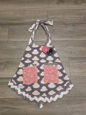 Apron Sweet Cupcake & Chevron Ruffled Baking Apron